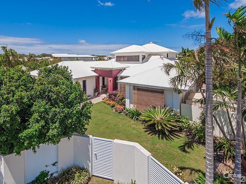 1 Waterfront Court, Twin Waters QLD 4564