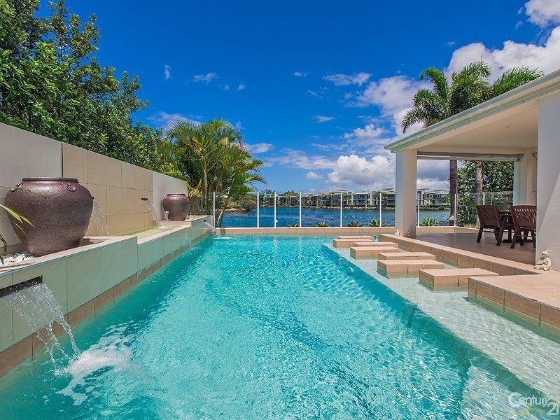 1 Waterfront Court, Twin Waters QLD 4564