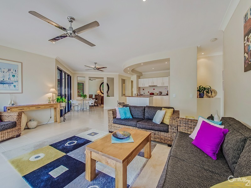 1 Waterfront Court, Twin Waters QLD 4564