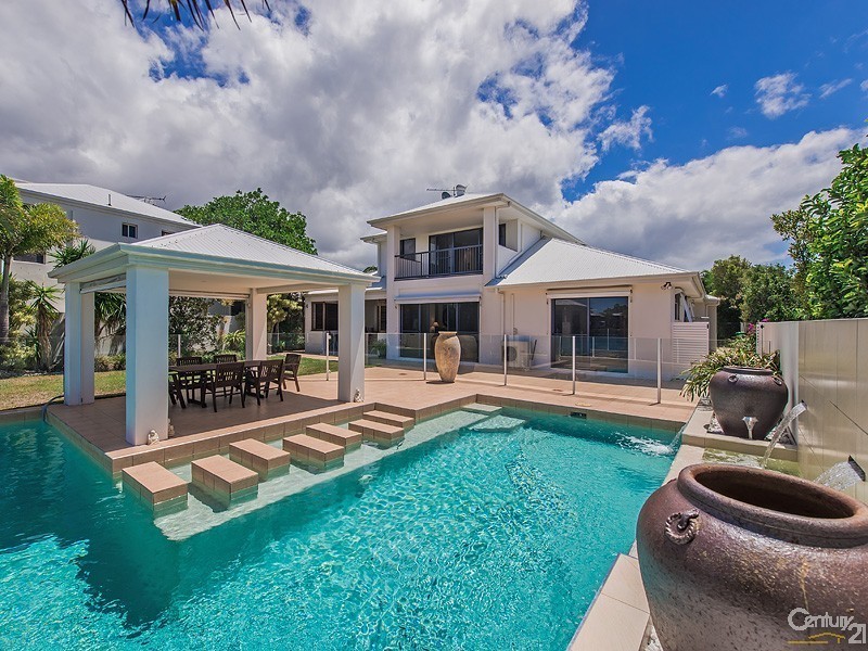 1 Waterfront Court, Twin Waters QLD 4564