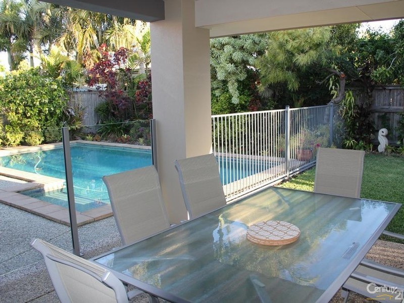 71 Stillwater Drive, Twin Waters QLD 4564