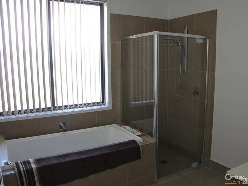 64 Anchorage Circuit, Twin Waters QLD 4564