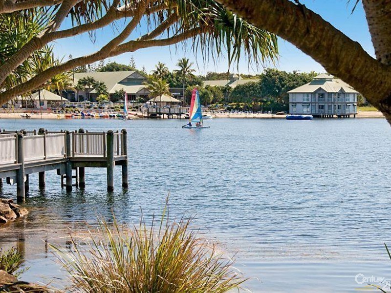 148/80 North Shore Road, Twin Waters QLD 4564