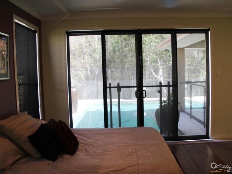 8 Peatling Lane, Twin Waters QLD 4564