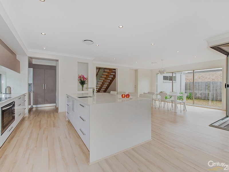 37 Ameen Circuit, Mudjimba QLD 4564