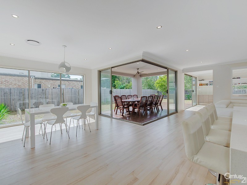 37 Ameen Circuit, Mudjimba QLD 4564