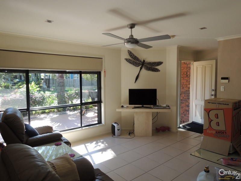 62 Boomba Street, Pacific Paradise QLD 4564