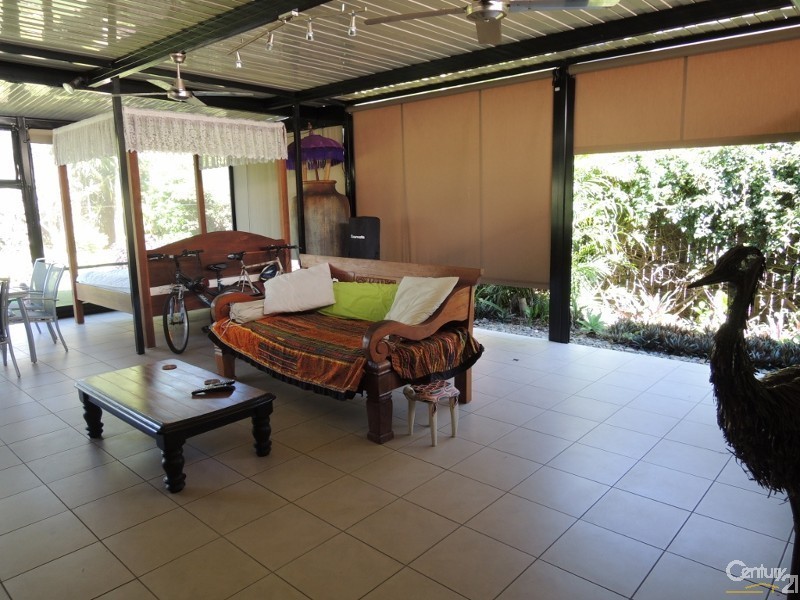 62 Boomba Street, Pacific Paradise QLD 4564