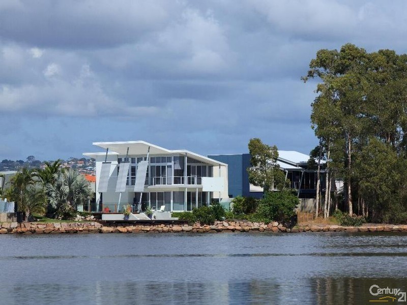 5 River Edge Court, Twin Waters QLD 4564