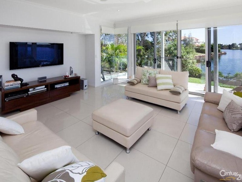 5 River Edge Court, Twin Waters QLD 4564