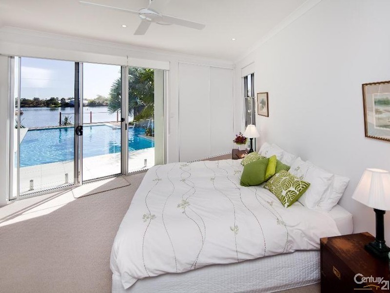 5 River Edge Court, Twin Waters QLD 4564