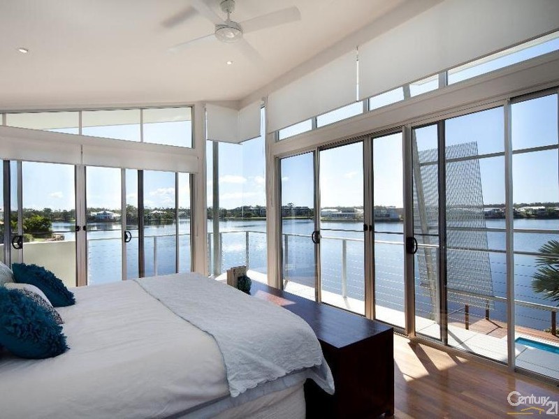 5 River Edge Court, Twin Waters QLD 4564