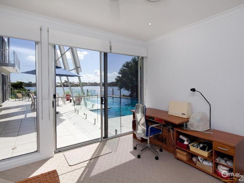 5 River Edge Court, Twin Waters QLD 4564