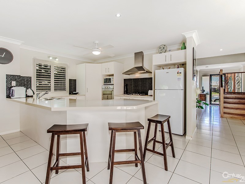 7 Sand Lane, Twin Waters QLD 4564