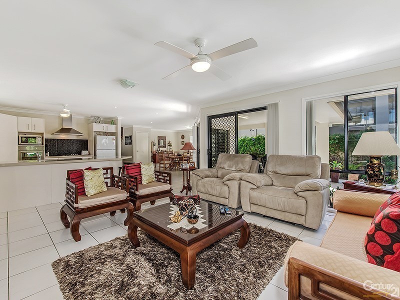 7 Sand Lane, Twin Waters QLD 4564