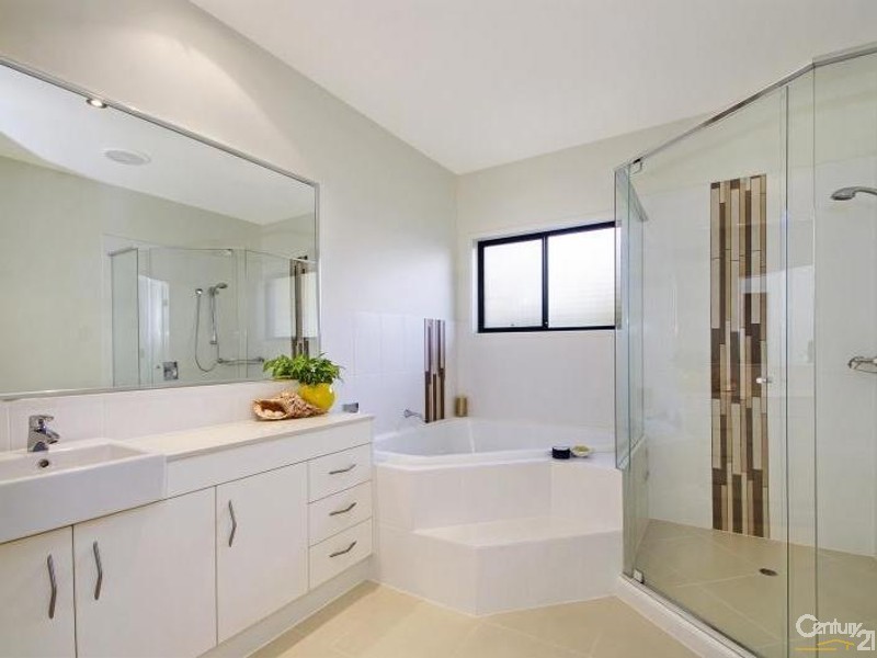 56 Anchorage Circuit, Twin Waters QLD 4564