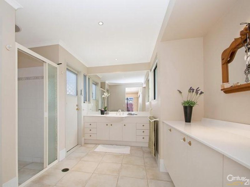 3 Glenwood Place, Twin Waters QLD 4564