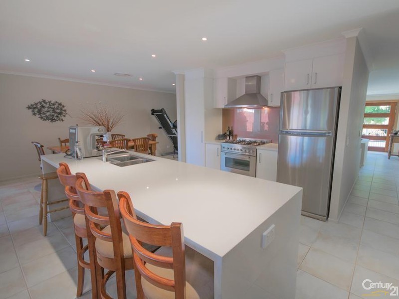 3 Glenwood Place, Twin Waters QLD 4564