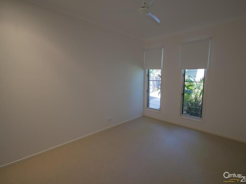 7 Parsons Bank Drive, Twin Waters QLD 4564