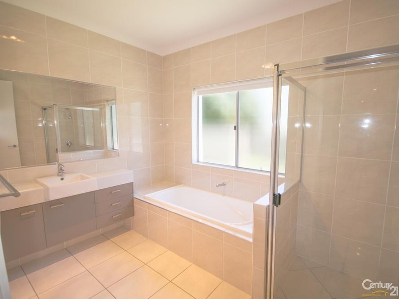 7 Parsons Bank Drive, Twin Waters QLD 4564