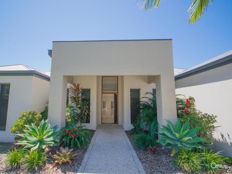 7 Parsons Bank Drive, Twin Waters QLD 4564