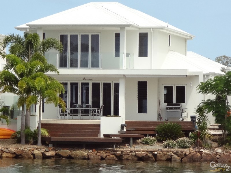 8 Oceanic Court, Twin Waters QLD 4564