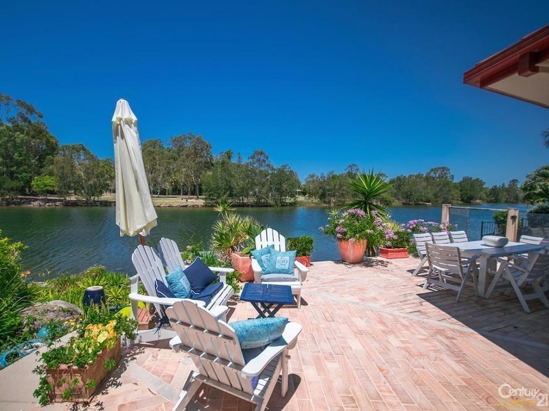 14 Spinifex Place, Twin Waters QLD 4564