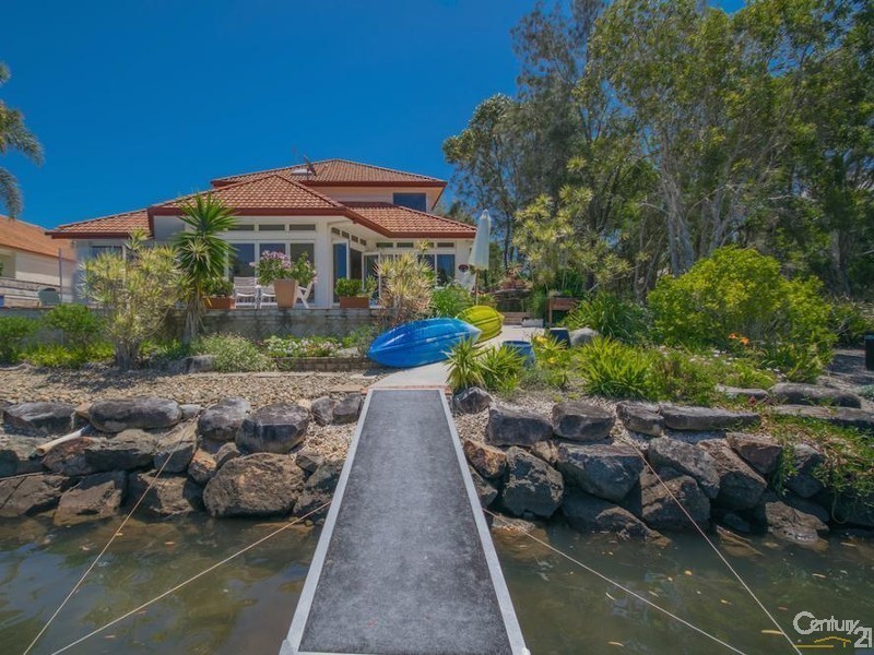 14 Spinifex Place, Twin Waters QLD 4564