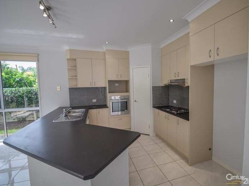 6 Oyster Court, Twin Waters QLD 4564