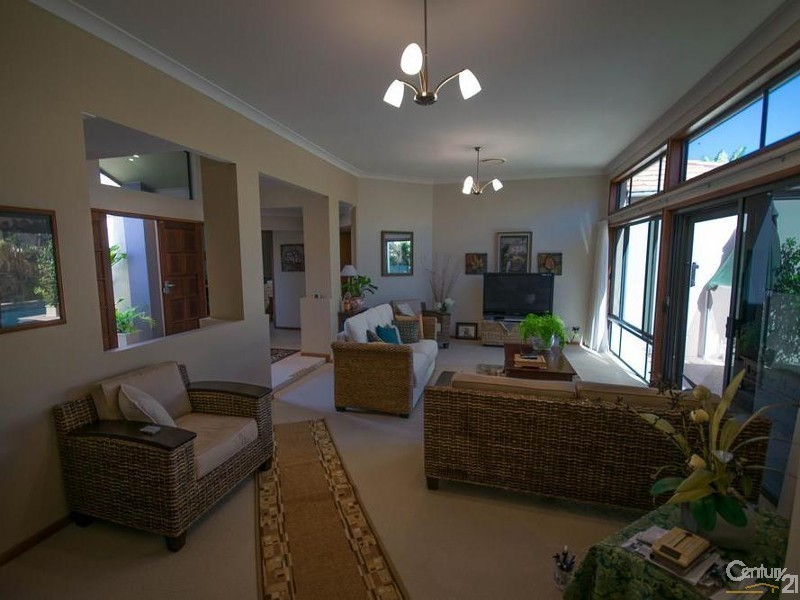 71 Stillwater Drive, Twin Waters QLD 4564