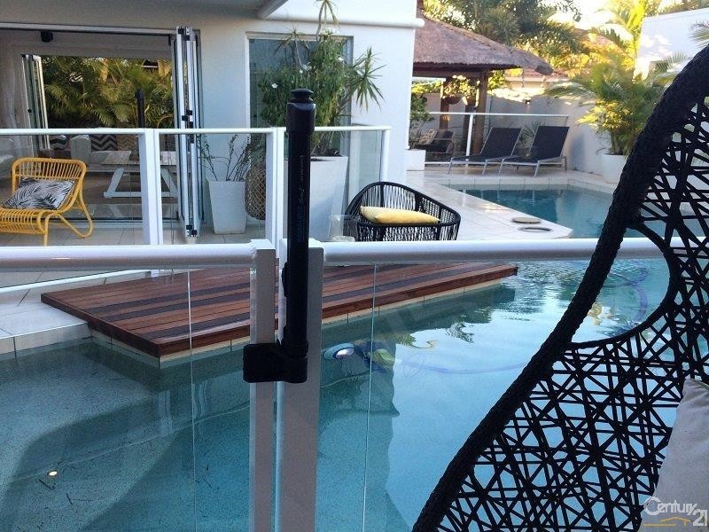 32 Stillwater Drive, Twin Waters QLD 4564