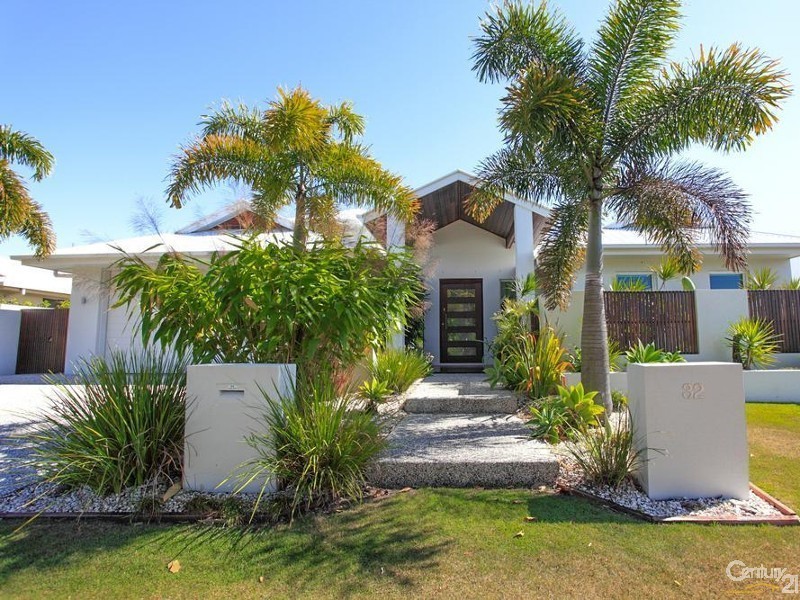 32 Stillwater Drive, Twin Waters QLD 4564