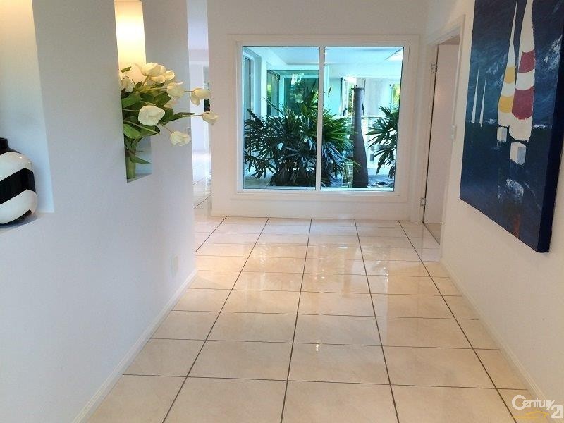 32 Stillwater Drive, Twin Waters QLD 4564