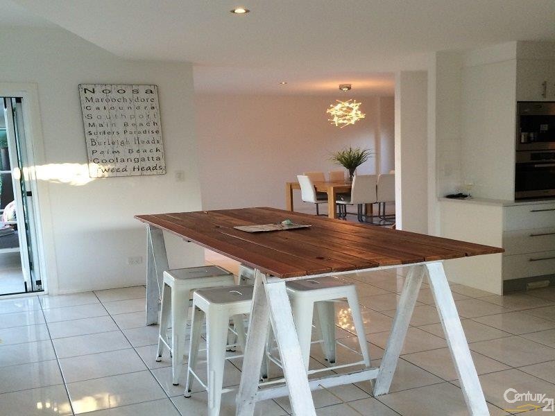 32 Stillwater Drive, Twin Waters QLD 4564