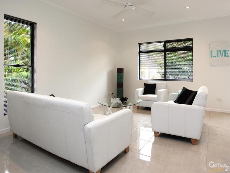 6 Petrie Avenue, Marcoola QLD 4564