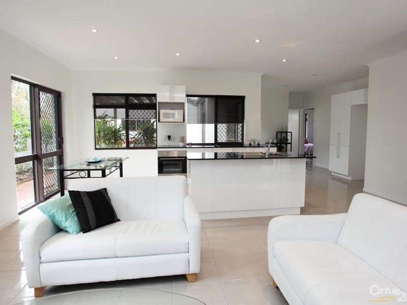 6 Petrie Avenue, Marcoola QLD 4564