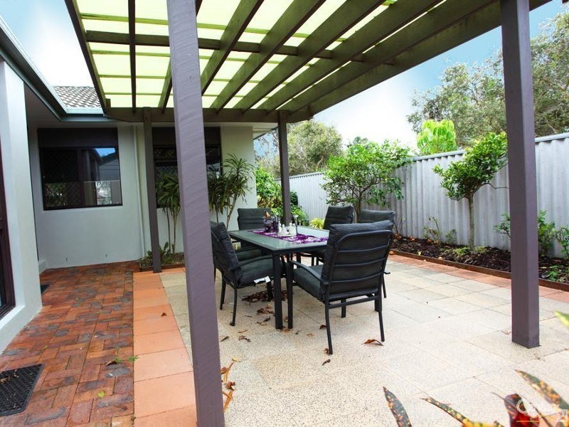 6 Petrie Avenue, Marcoola QLD 4564
