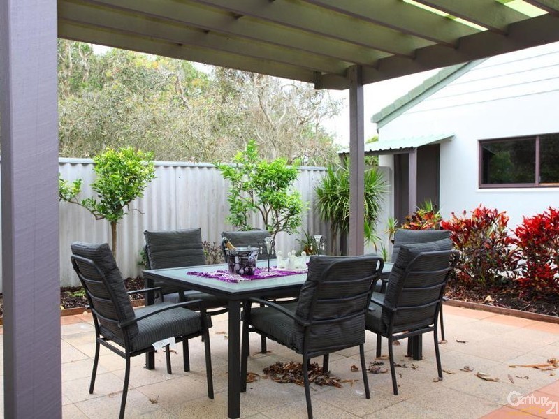 6 Petrie Avenue, Marcoola QLD 4564