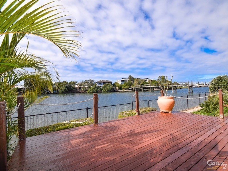 23 Tamarind Place, Twin Waters QLD 4564