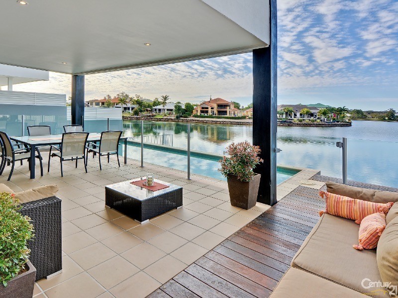 14 Staysail Place, Twin Waters QLD 4564