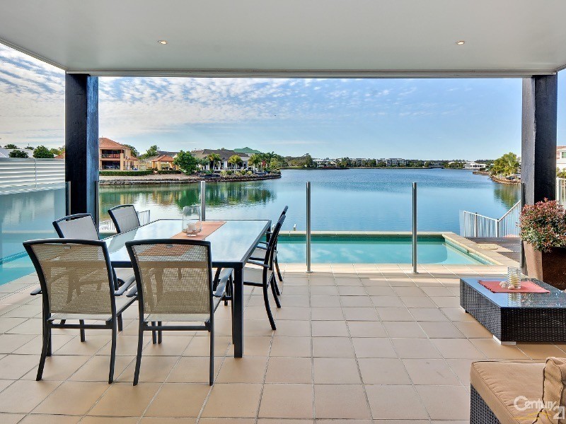 14 Staysail Place, Twin Waters QLD 4564