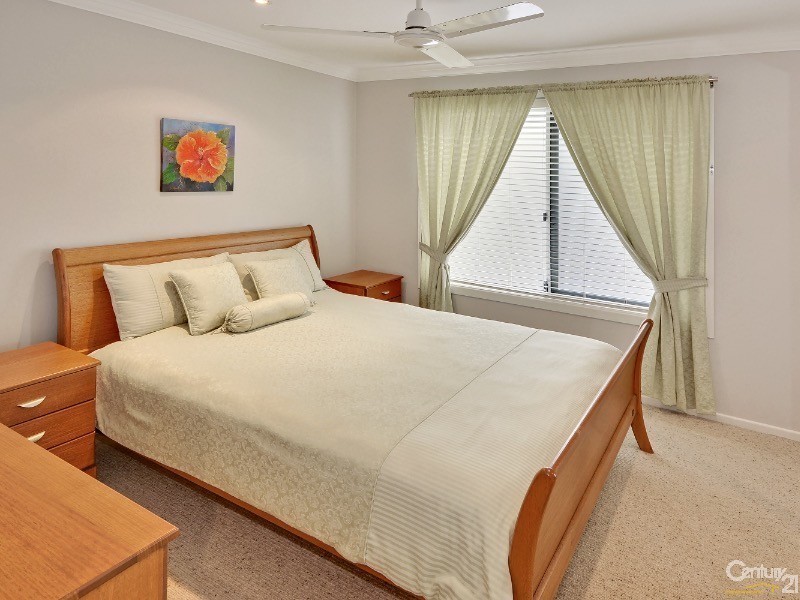14 Staysail Place, Twin Waters QLD 4564