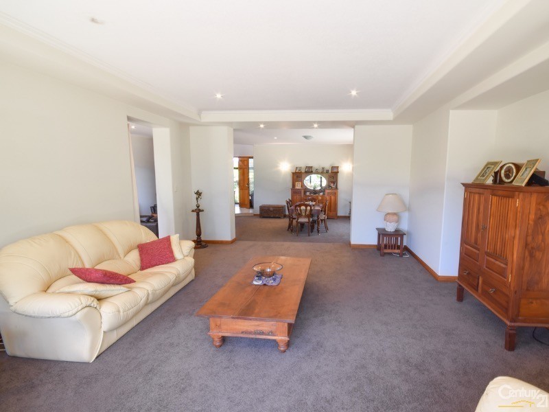 17  Nautilus Place, Twin Waters QLD 4564