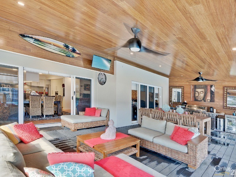 47 North Beach Place, Mudjimba QLD 4564