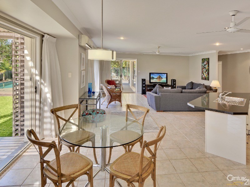 8 Livistona Place, Twin Waters QLD 4564