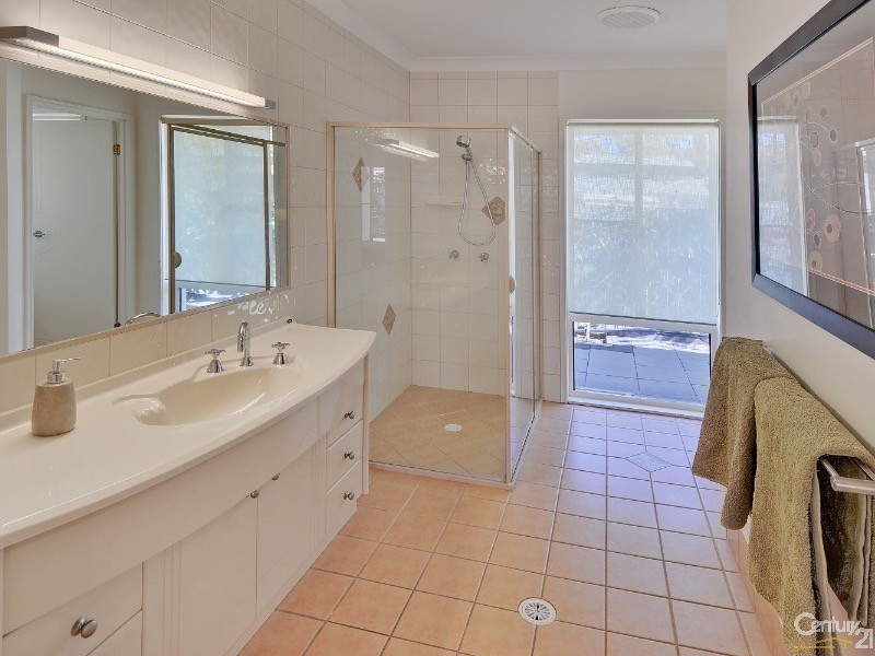 8 Livistona Place, Twin Waters QLD 4564