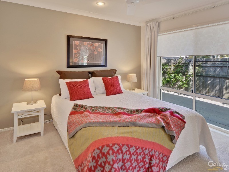 8 Livistona Place, Twin Waters QLD 4564