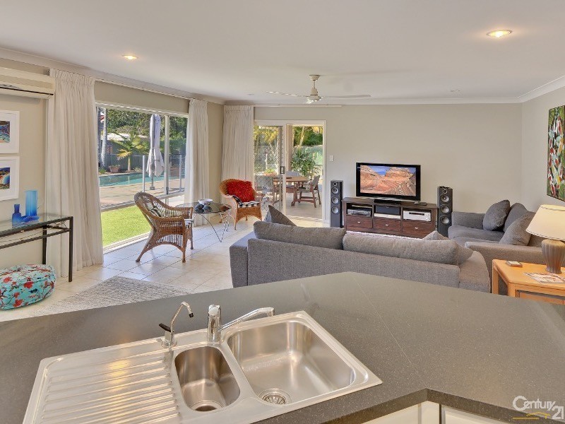 8 Livistona Place, Twin Waters QLD 4564