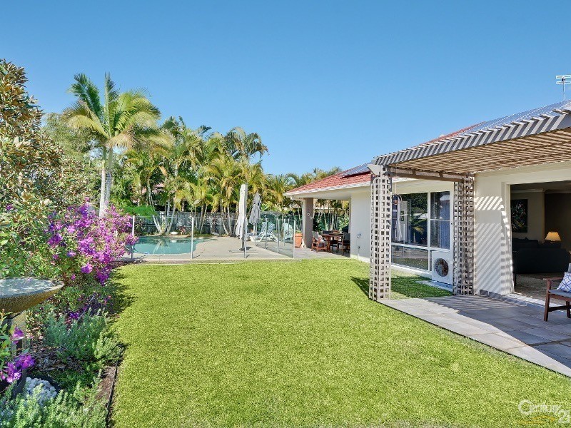 8 Livistona Place, Twin Waters QLD 4564