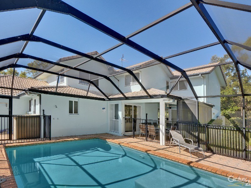 32 Wattlebird Drive, Twin Waters QLD 4564